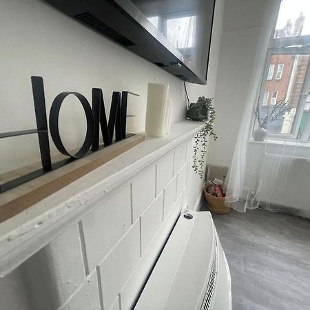 Lovely 2 Bed On Tower Bridge Londen Buitenkant foto