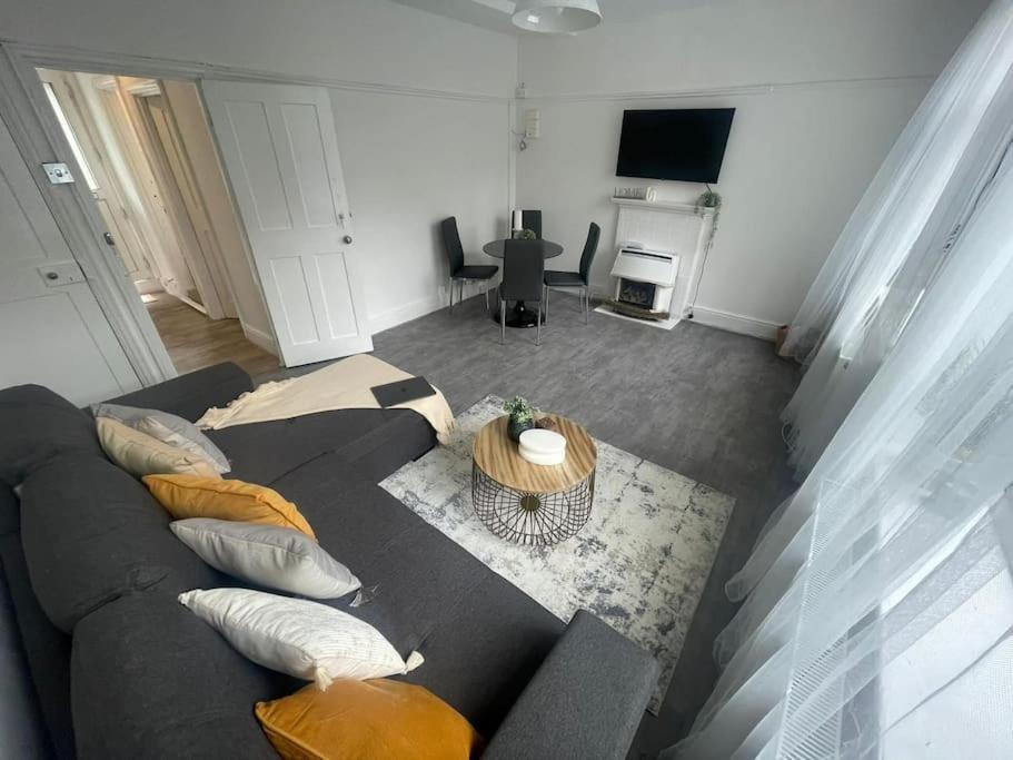 Lovely 2 Bed On Tower Bridge Londen Buitenkant foto