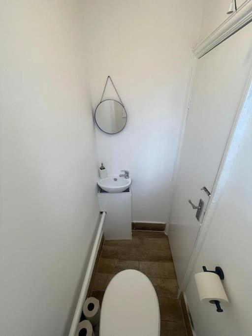 Lovely 2 Bed On Tower Bridge Londen Buitenkant foto