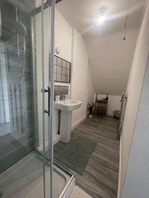 Lovely 2 Bed On Tower Bridge Londen Buitenkant foto